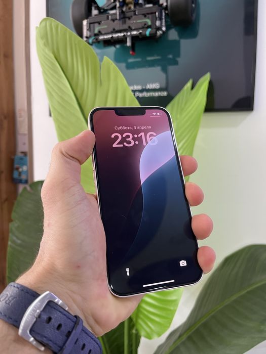 iPhone 13 в идeальном состоянии