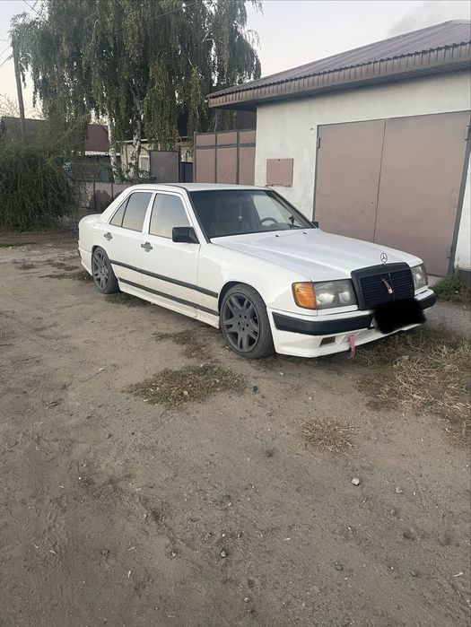 Mercedes-Benz w124