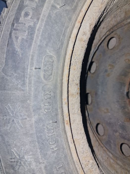 Vand anvelope IARNĂ cu tot cu JANTE  185 65 15