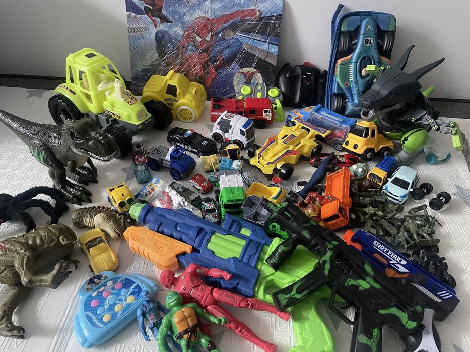 5 пакетов игрушек