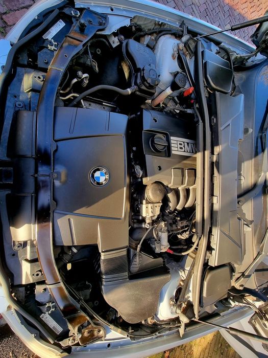 BMW 320i LCI Lifestyle Edition
