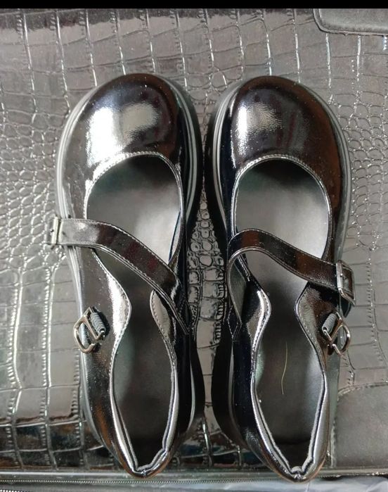 Продам туфли на платформе