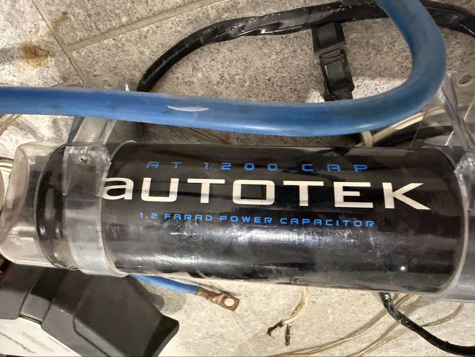 Бас каса - Pioneer TS-WX303 1200W MAX кондензатор и усилвател