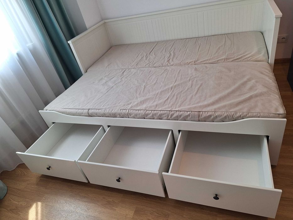Divan Ikea Hemnes alb, extensibil, saltele incluse (stare foarte buna)