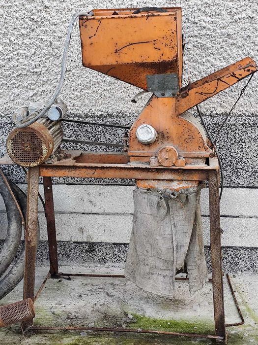 Продавам Фуражомелка