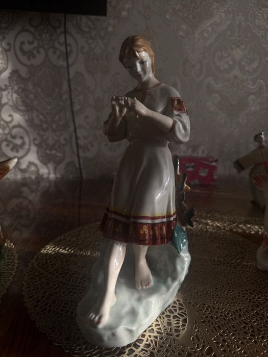 Продам фарфоровые статуэтки СССР