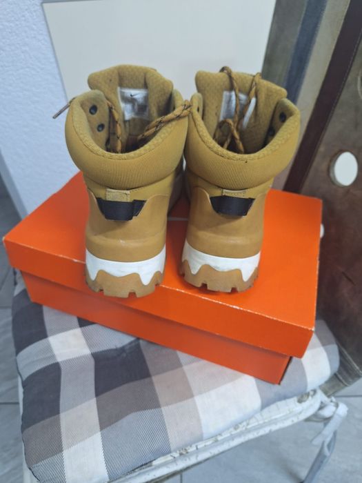 Nike Ghete Classic City