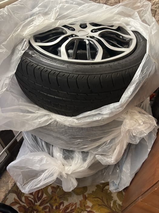 Продам покрышки с дисками