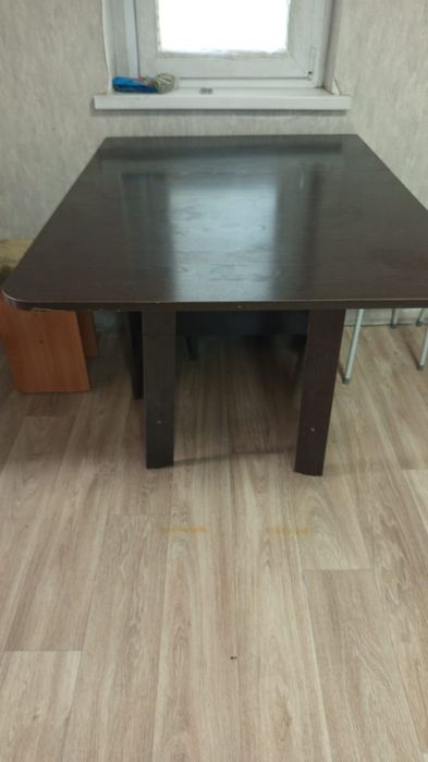 Продам стол раздвижной