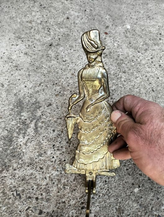 Бронзова закачалка