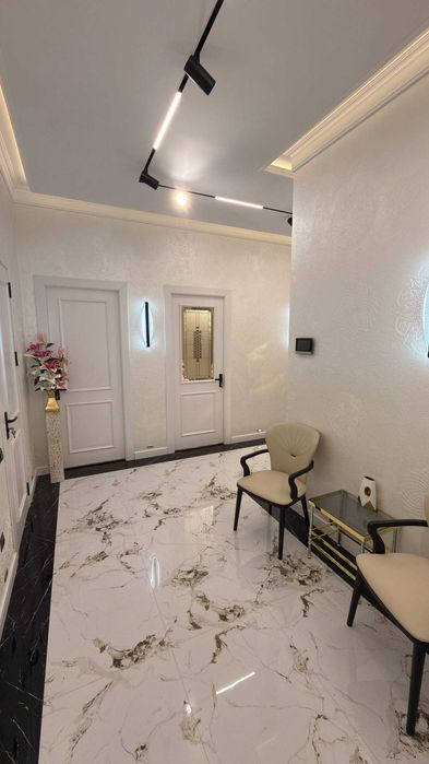 An apartment for rent located in a convenient area of Tashkent.