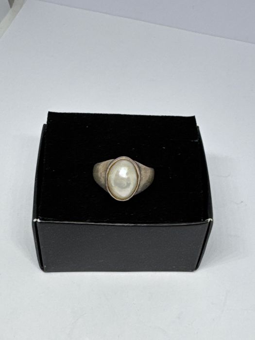 сребърен дамски пръстен 4.28гр 925