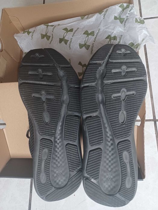 Маратонки оригинални, нови, черни 70 лв., 42 номер