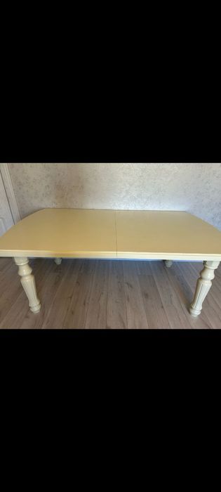 Стол из дерева дуб