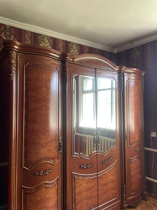 Продам спальный гарнитур двухспальная