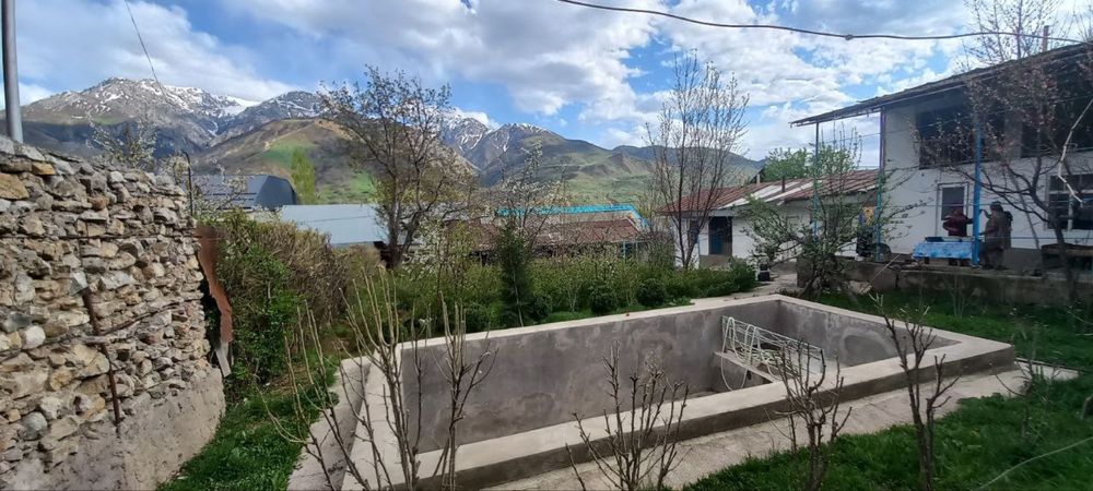 Dacha sotiladi sijjakda