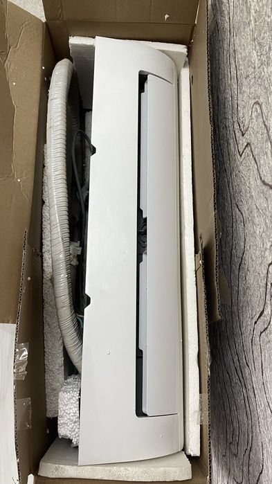 Продается кондиционер Midea (на 39 м²)