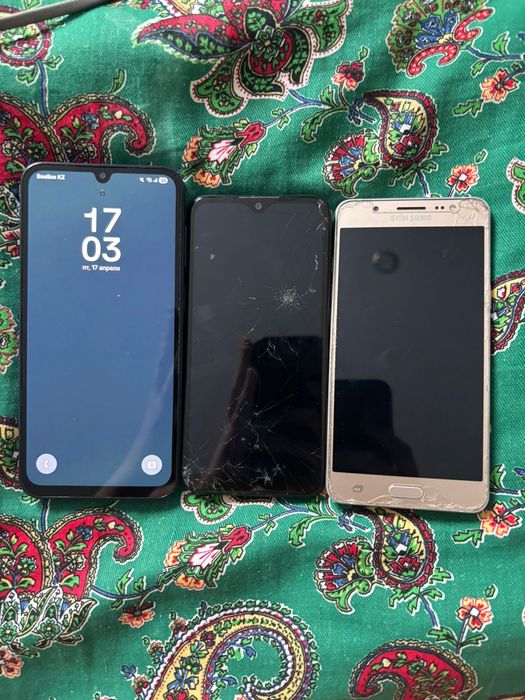 Продам 3 телефона