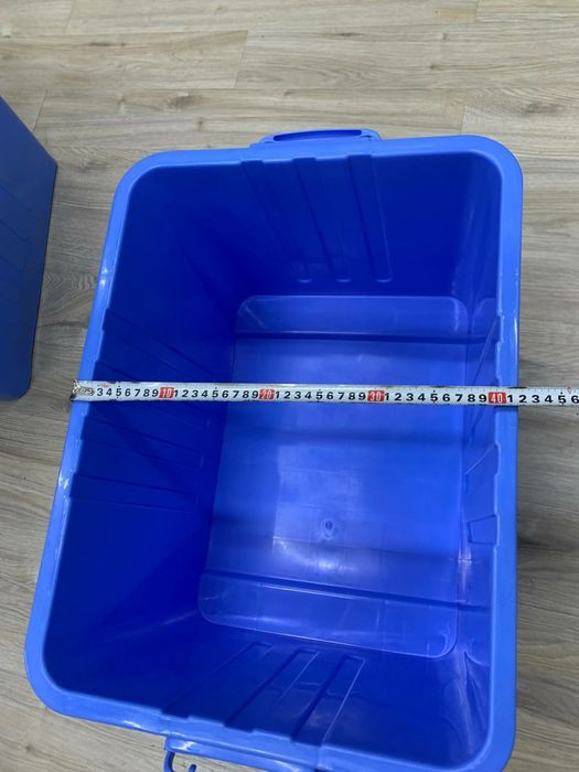 Пластиковые контейнеры 70л