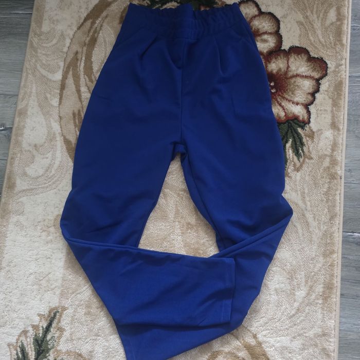 Pantaloni, diverse modele, 30 lei, marime S