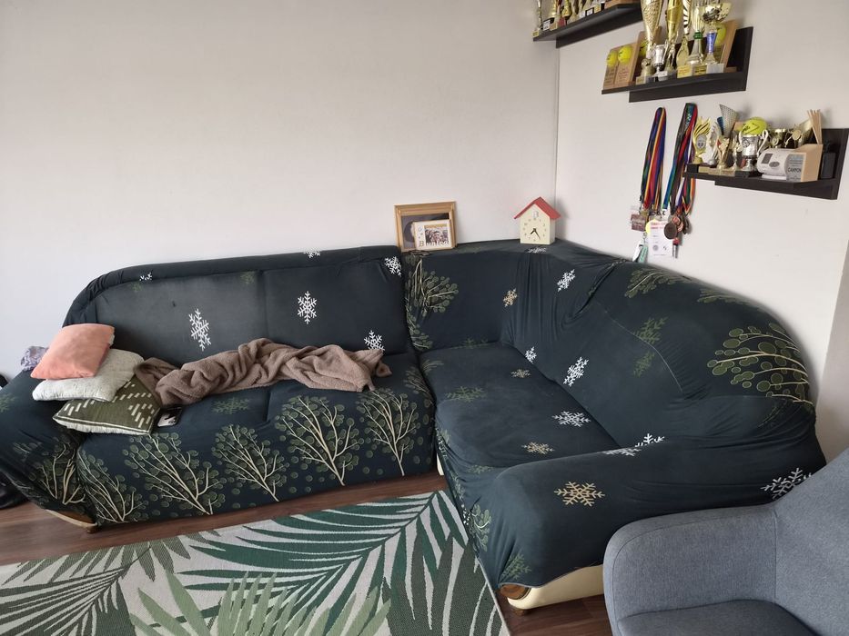 Se vinde coltar extensibil
