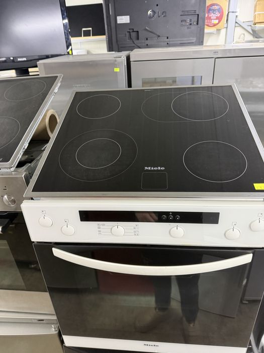 Miele Фурна за вграждане с керамични котлони Germany Гаранция