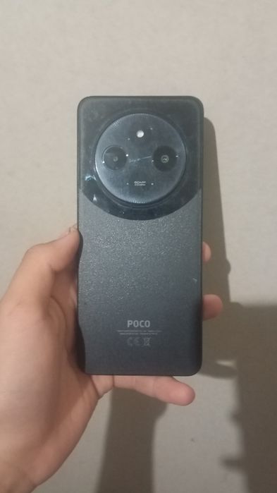 Продам телефон поко с75 минус есть