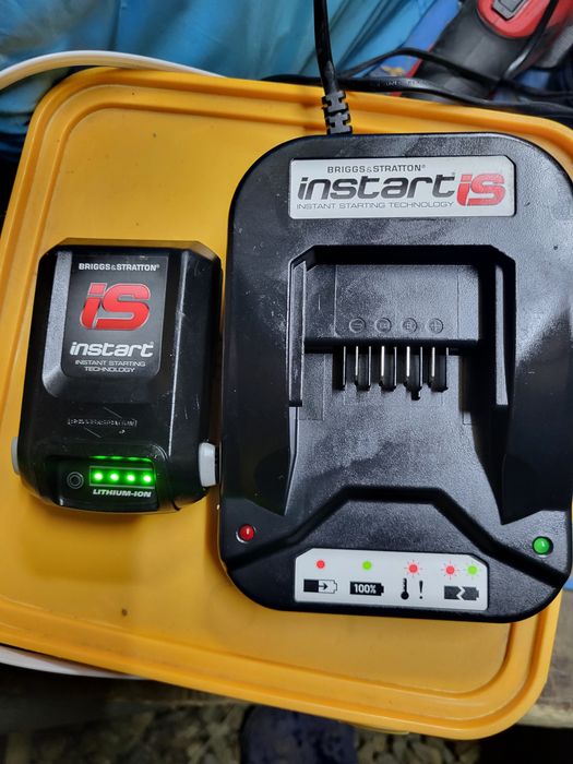 Acumulator Baterie  Incarcator Briggs Stratton Instart