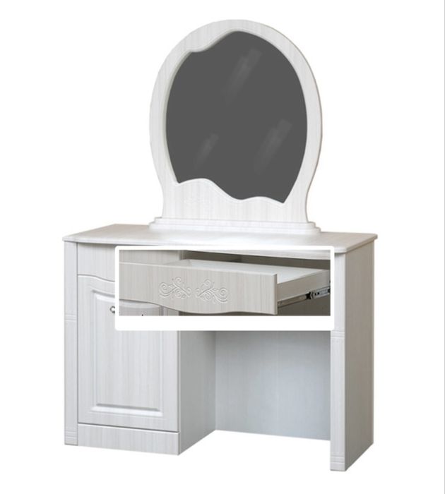 Туалетный столик