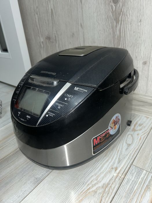 МУЛЬТИВАРКА REDMOND RMC-M231 (чёрно-серебристая).