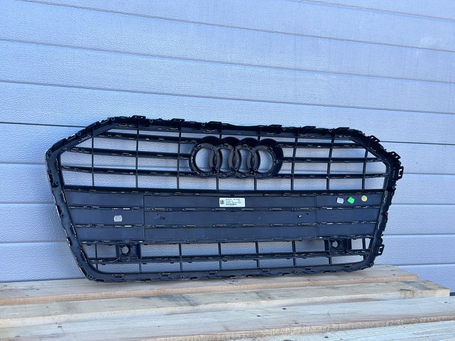 Решетка AUDI A6 C8 S Line 4K0853651B