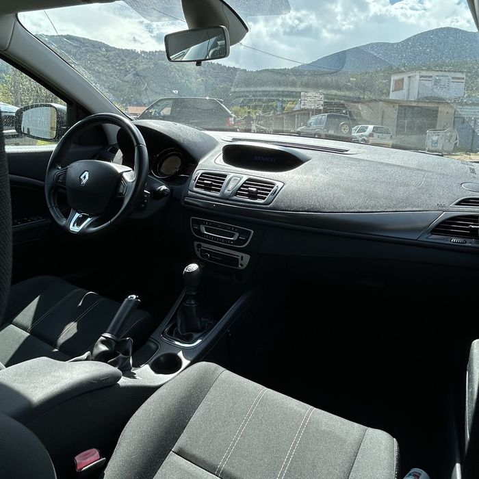 На части! 2015 Renault Megane GT Line 1.5dci
