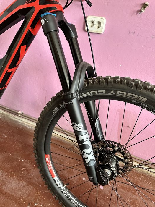 Yt Tues 2016 marime M