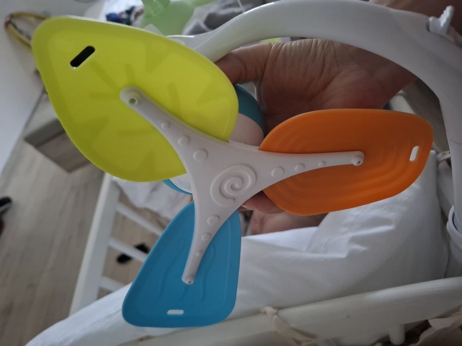 Играчка за легло