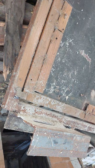 Металлическая дверь, облегченная