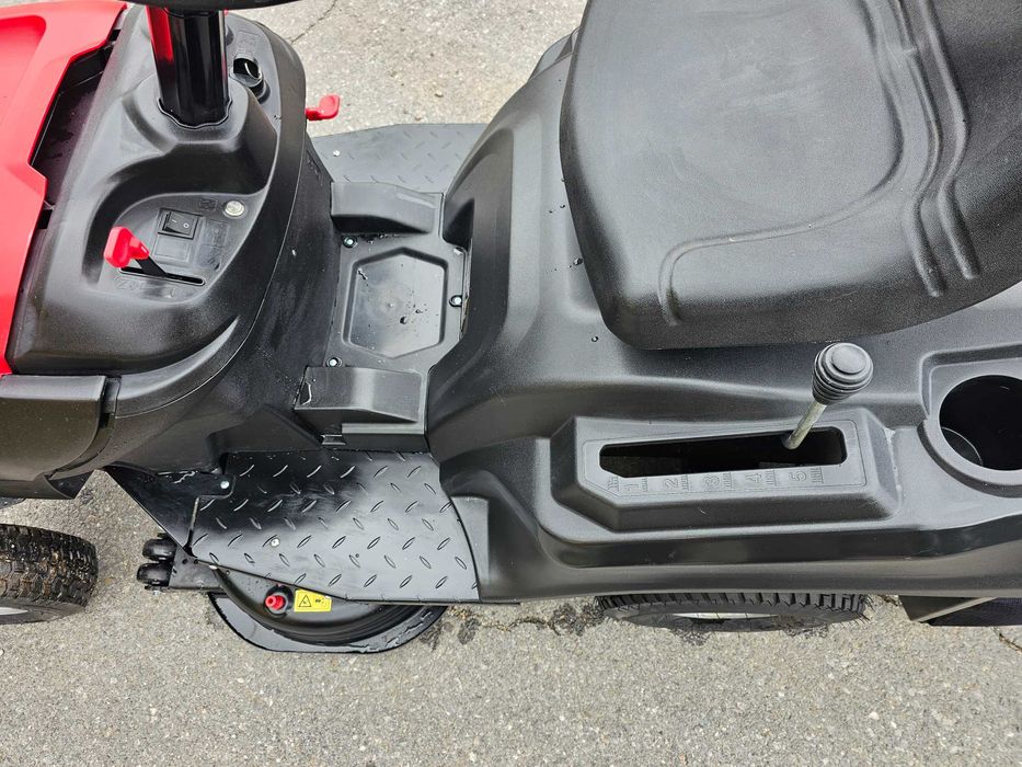 Тракторна Косачка НОВА, ЧИСТО НОВА.