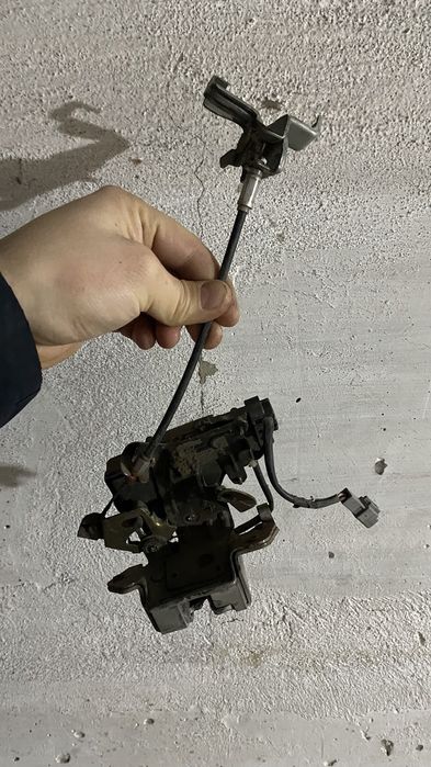 Замок тойота ипсум