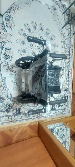 Продам инвалидную коляску