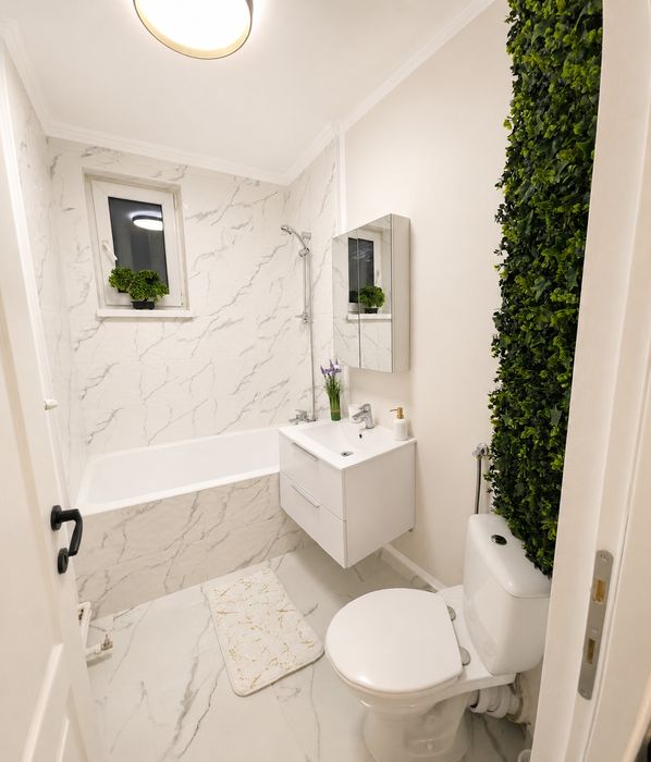 Apartament renovat poziție centrală