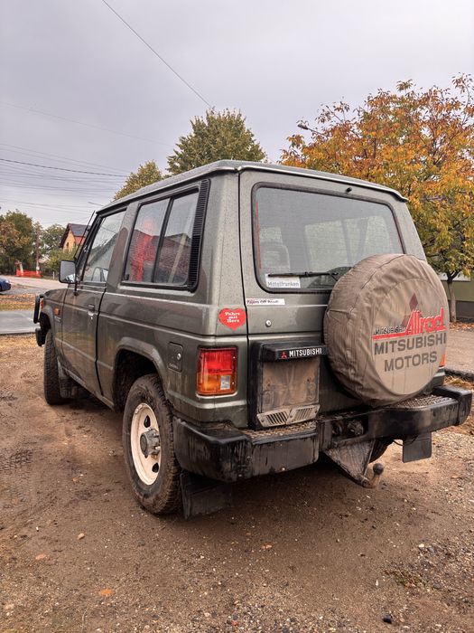 MITSUBISHI Pajero 1988 — imagine 2