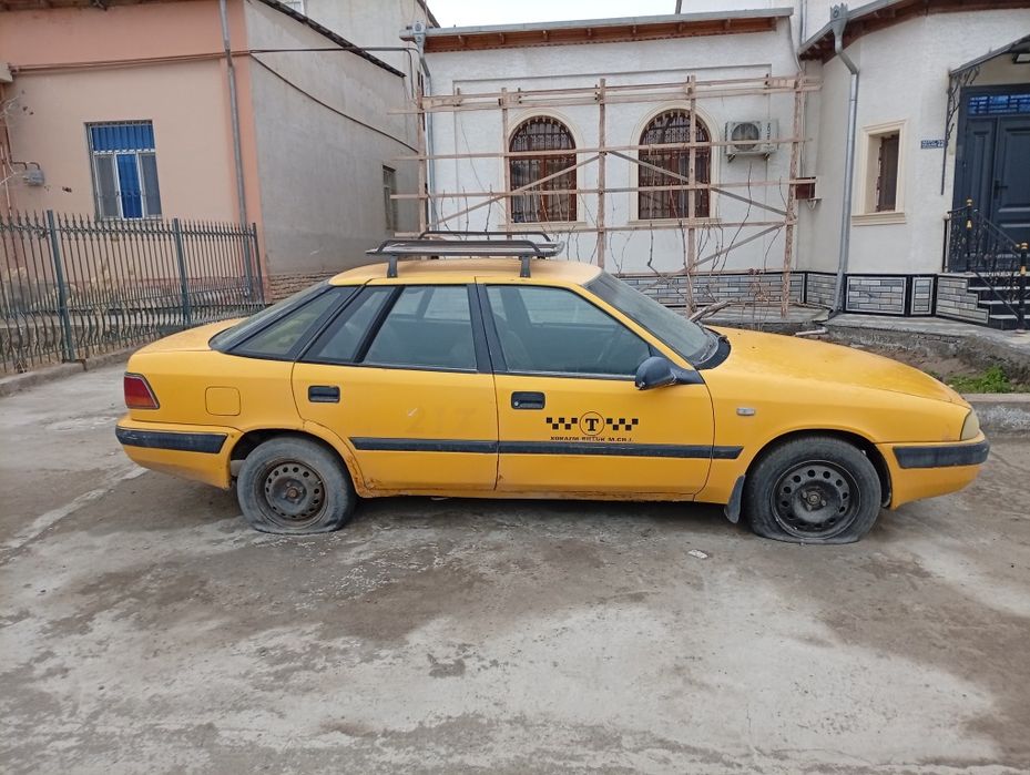 Продаю автомобиль эсперо 1996 года на запчасти