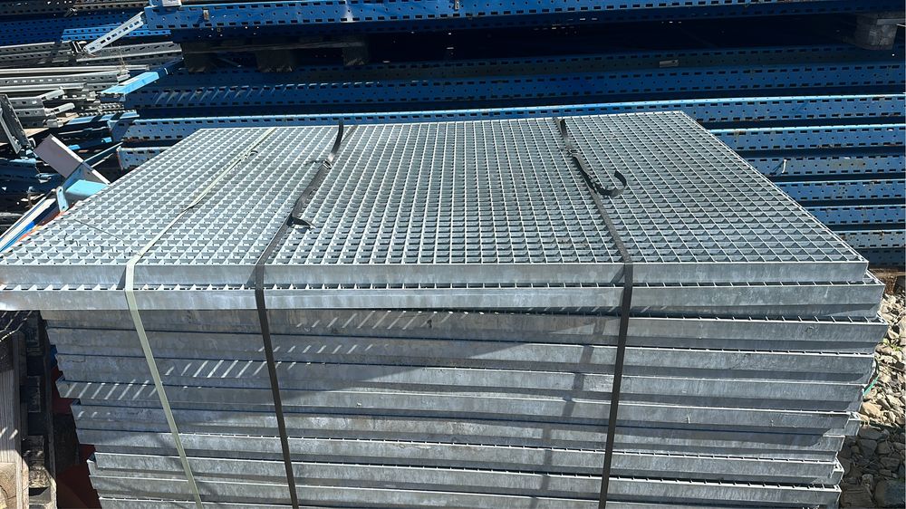 Vând grătar zincat l