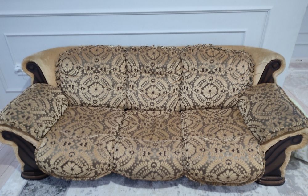 Продам диван. Б/у