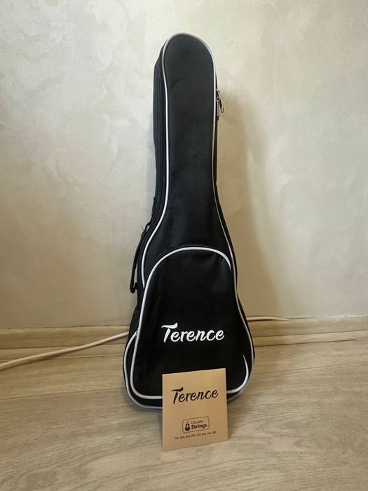 Укулеле Terence в отличном состоянии