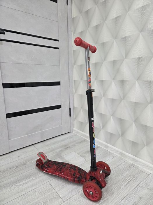 Продам самокат, район КСК