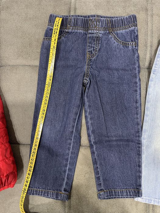 Джинсы на 2-3 года, длина 50 см, в илеальном стостоянии.