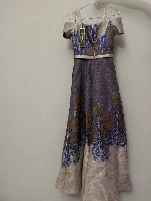 Вечернее платье . Новое . Турецкого бренда Roshacollection