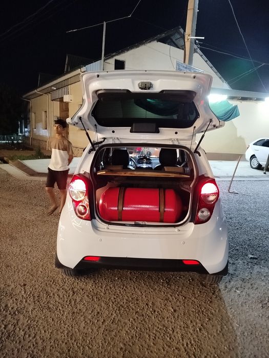 Ravon Spark full poz