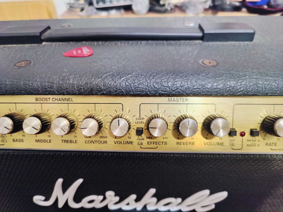 Amplif chita Marshall Bi Chorus 200, cabinet Marshall JCM900 Lead 1960