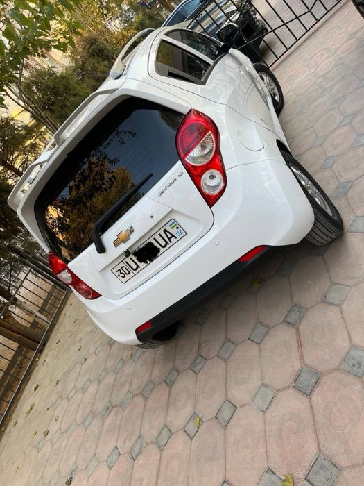 Spark AT 2020 yil 1300$ ming bilan 3 300 sum oylik